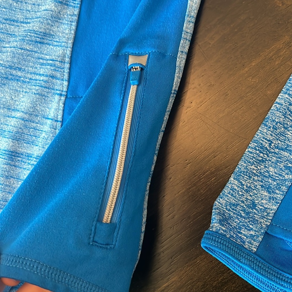 Athleta Pullover - Picture 9 of 9